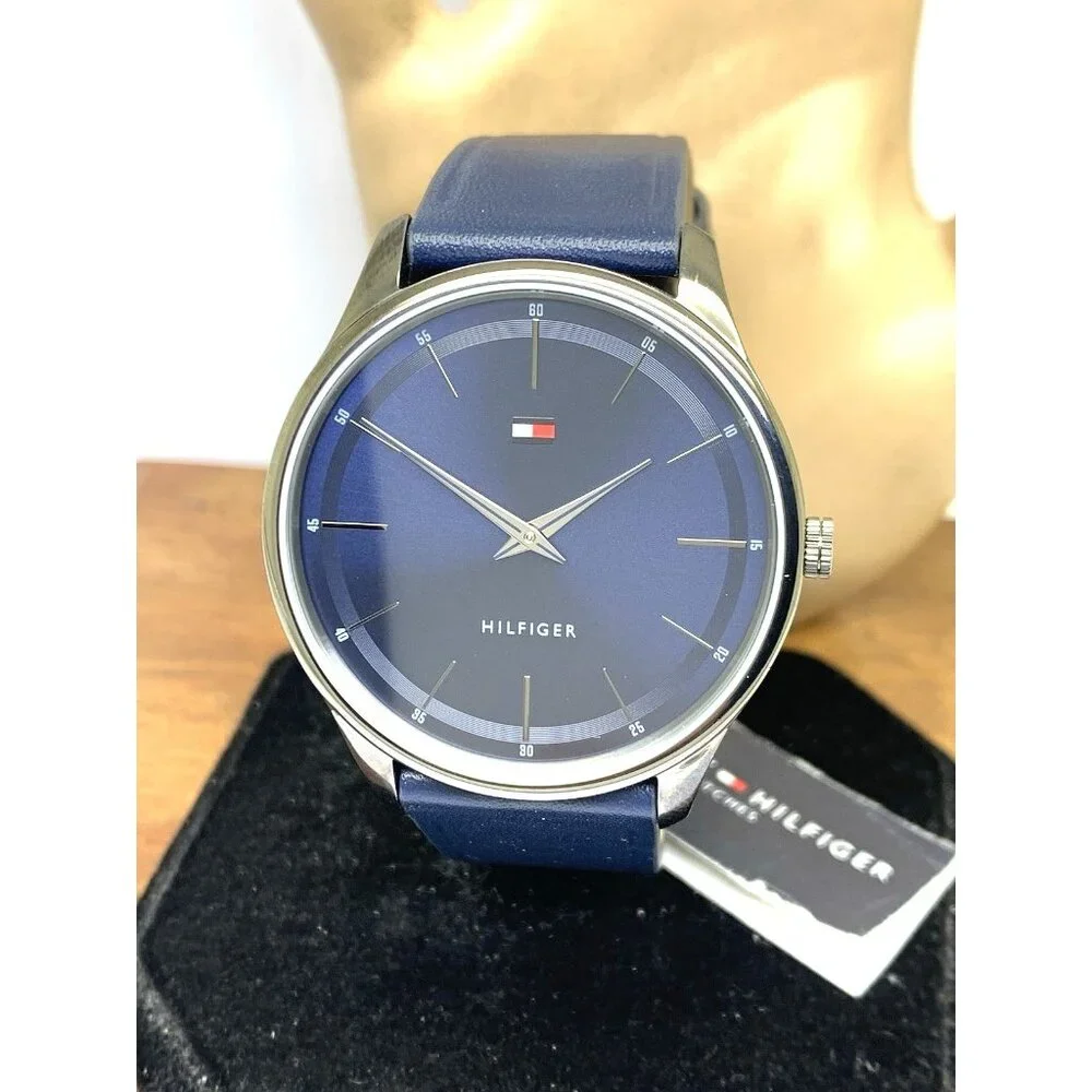 Tommy Hilfiger Men's Watch 1710467 Quartz Blue Dial Gunmetal Leather Strap 40mm